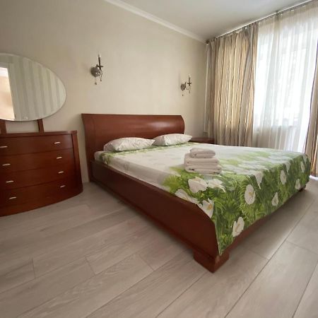 Apartment On Prospiekt Pobiedy 18 Κίεβο Εξωτερικό φωτογραφία