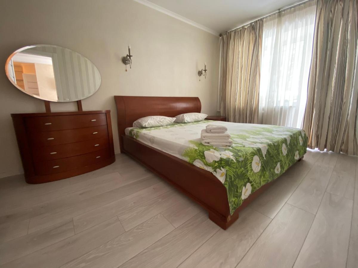 Apartment On Prospiekt Pobiedy 18 Κίεβο Εξωτερικό φωτογραφία
